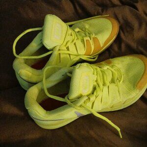 Nike tennis shoes